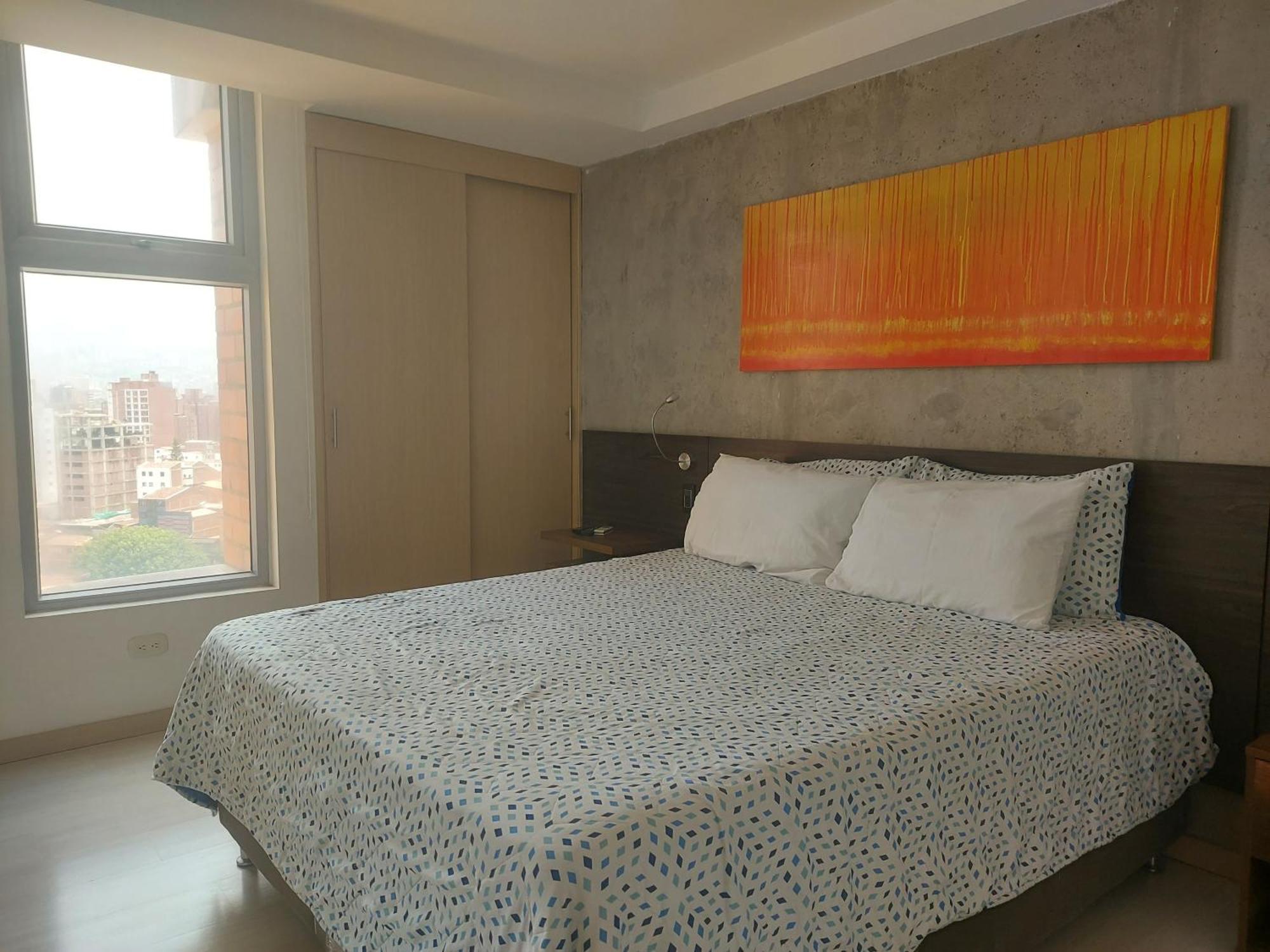 Apartasuites Av Medellín Esterno foto